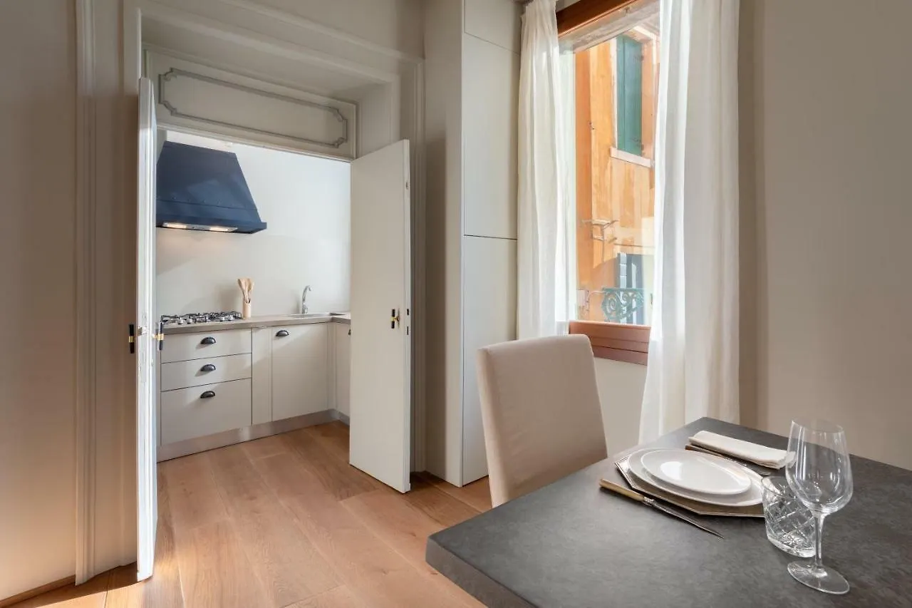 Bridge Of Sighs Luxurious Apartment Venice