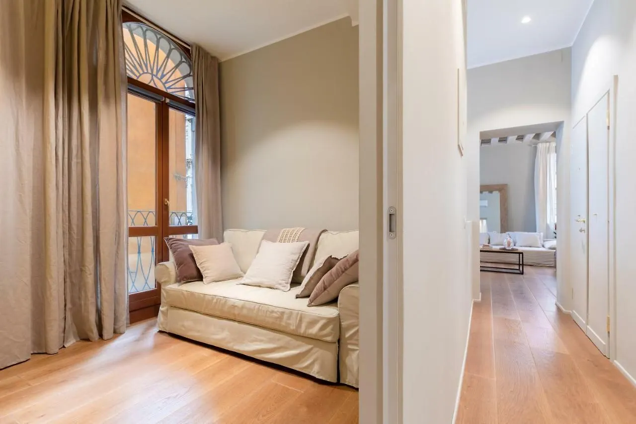 Bridge Of Sighs Luxurious Apartment Venice